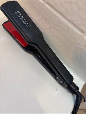 FHI Heat Platform Red & Black Hair Straightening Iron